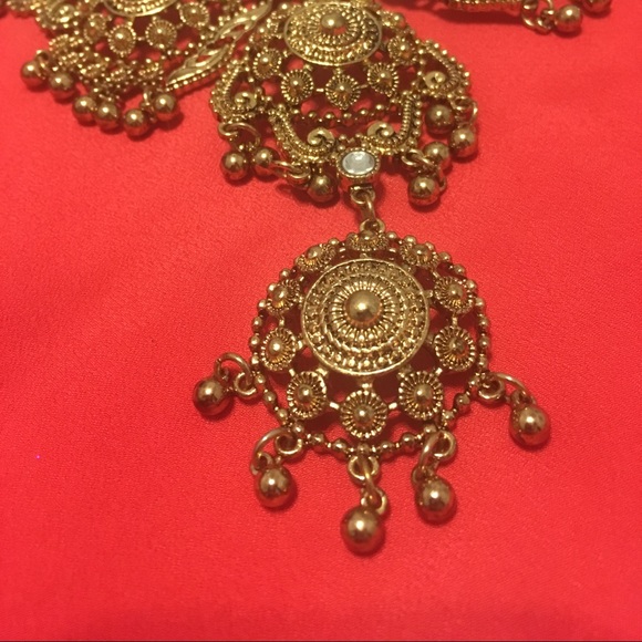 Gold Jeweled Necklace~Charming Charlie’s - Picture 5 of 7